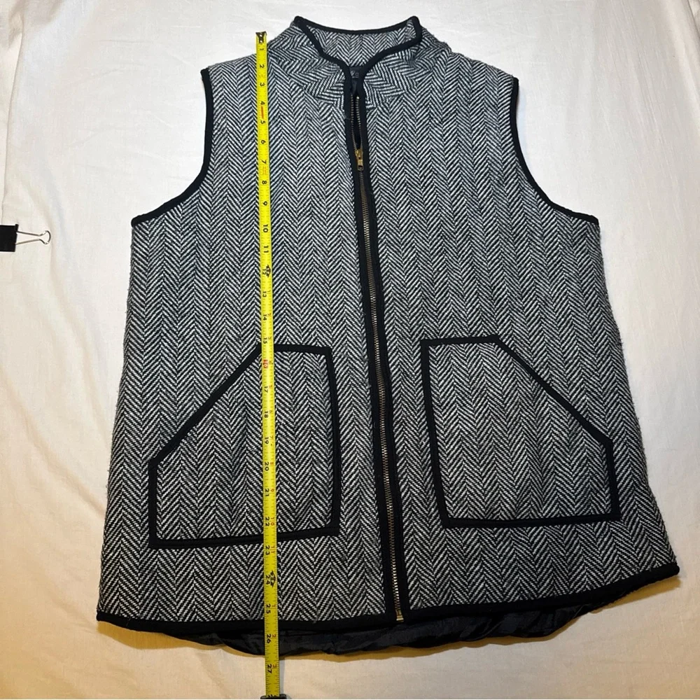 CLF Vest Black & White Quilted Puffer Herringbone Pattern Zip